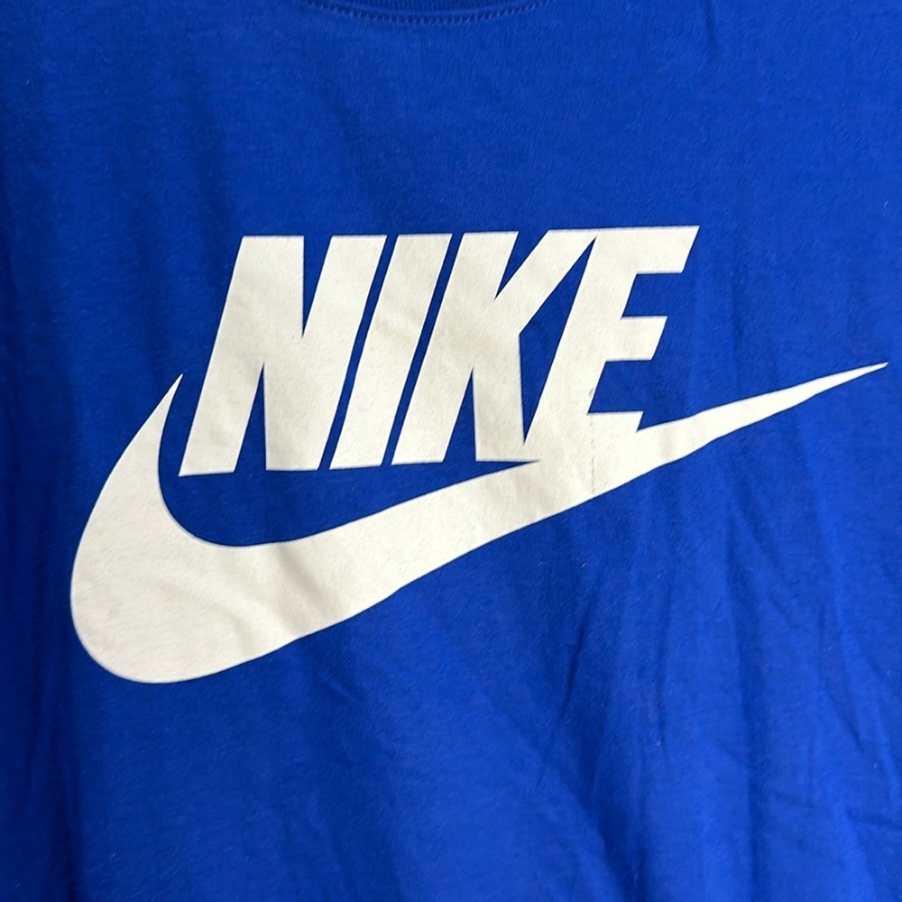 Nike tee